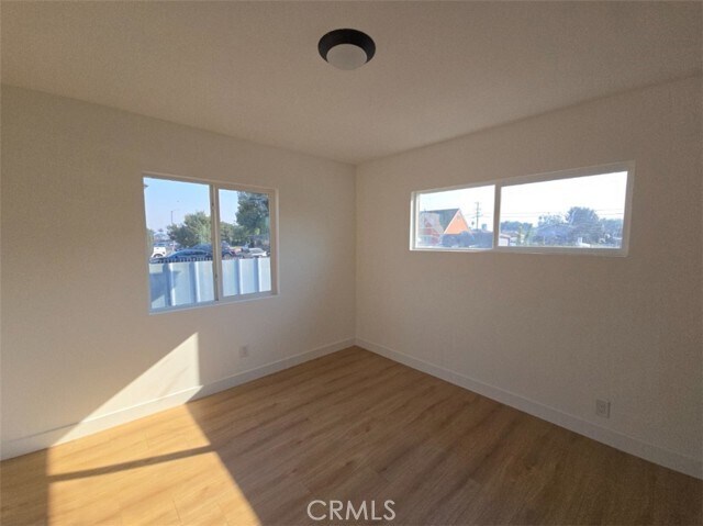 Foto del edificio - 1547 W 82nd St