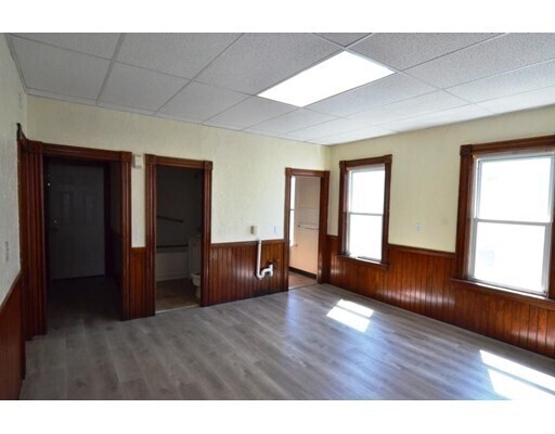 Building Photo - 71 Esther St