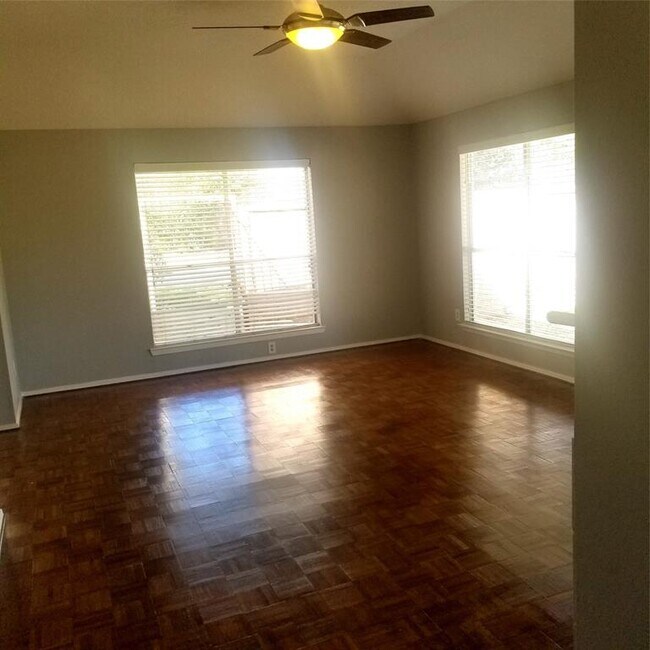 Building Photo - 15903 Alta Mar Dr