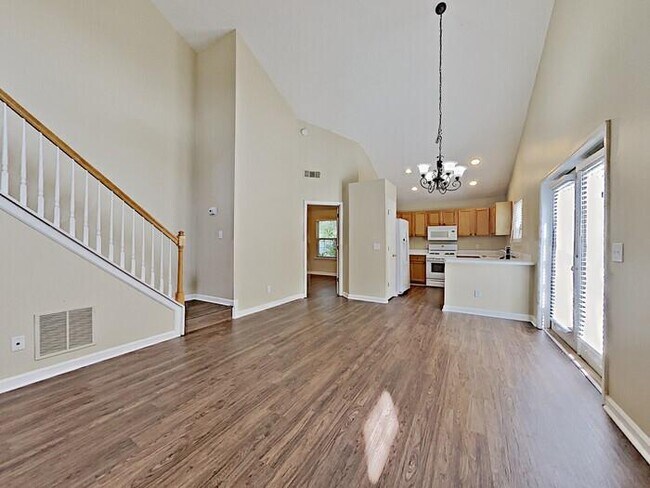 Building Photo - 2110 Keenland Ct
