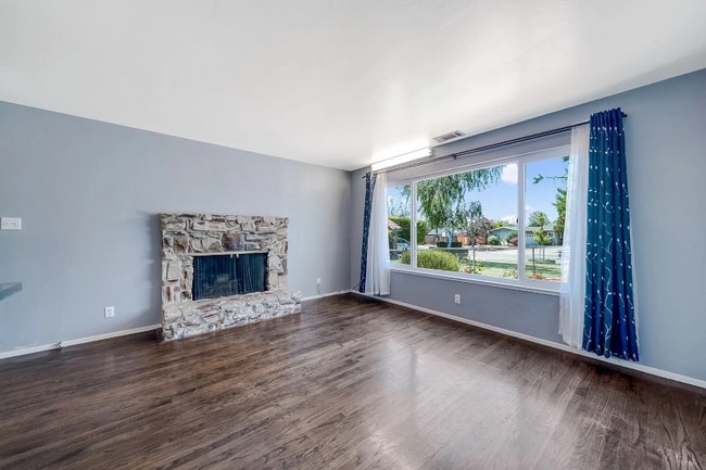Building Photo - 1158 Pembridge Dr