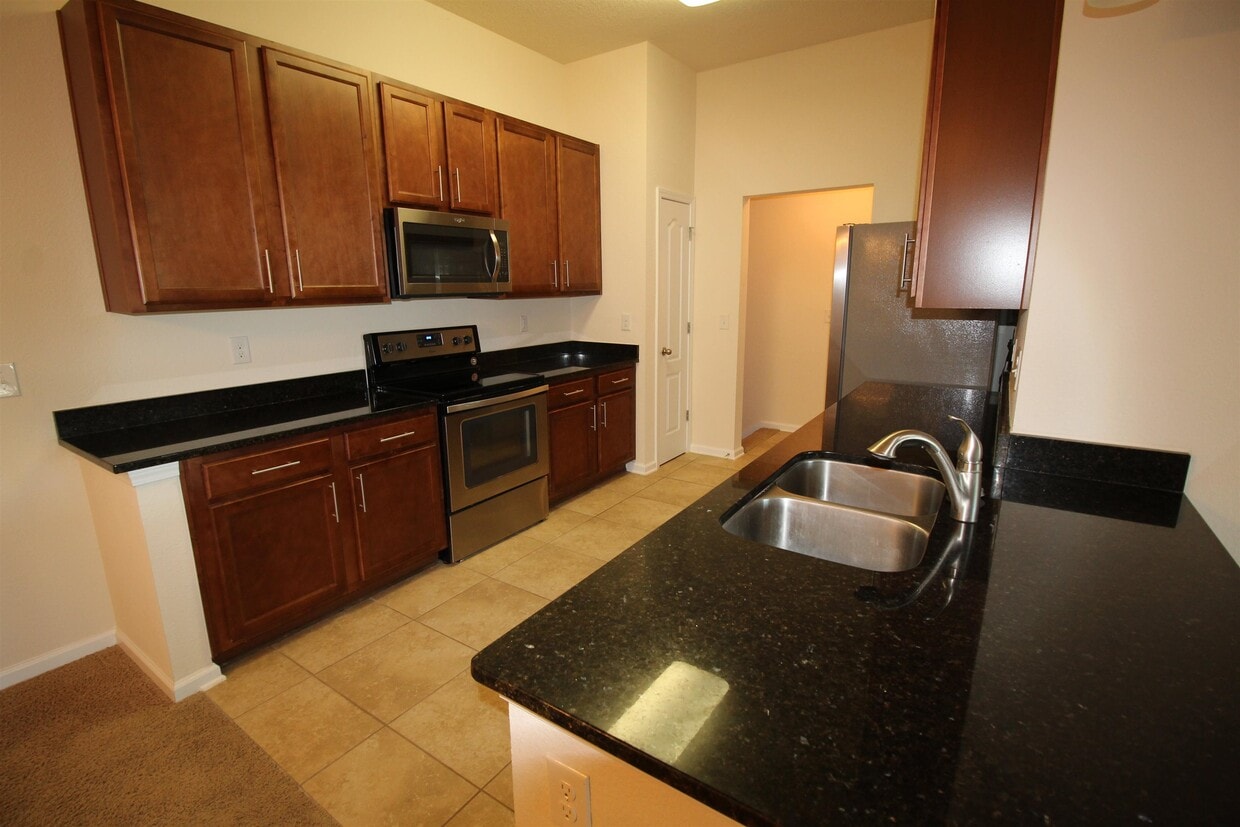 2018 Golden Lake Loop, St. Augustine, FL 32084 Condo for Rent in St