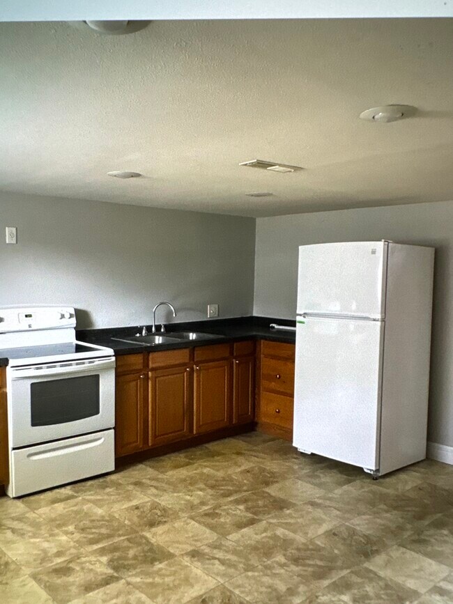 Interno 1 - 128 W Chestnut St