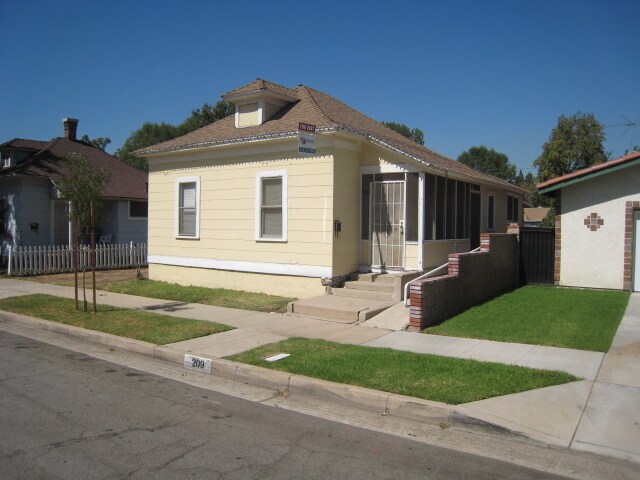 Primary Photo - 209 W 2nd St