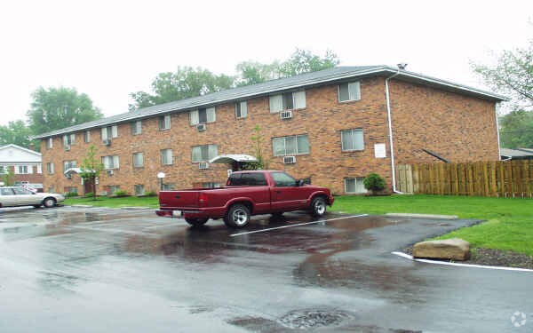 Building Photo - 3141 Tremainsville Rd