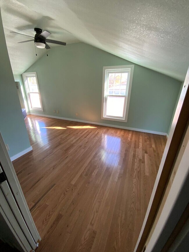 Foto del edificio - Charming Downtown House for Rent