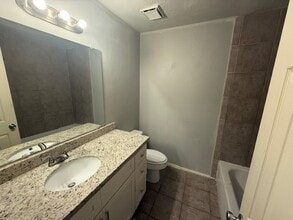 Building Photo - 2410 Autumn Springs Ln