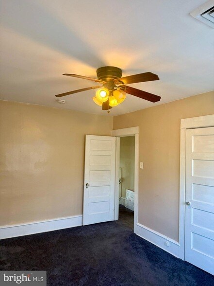 Foto del edificio - 14 Clinton Ave