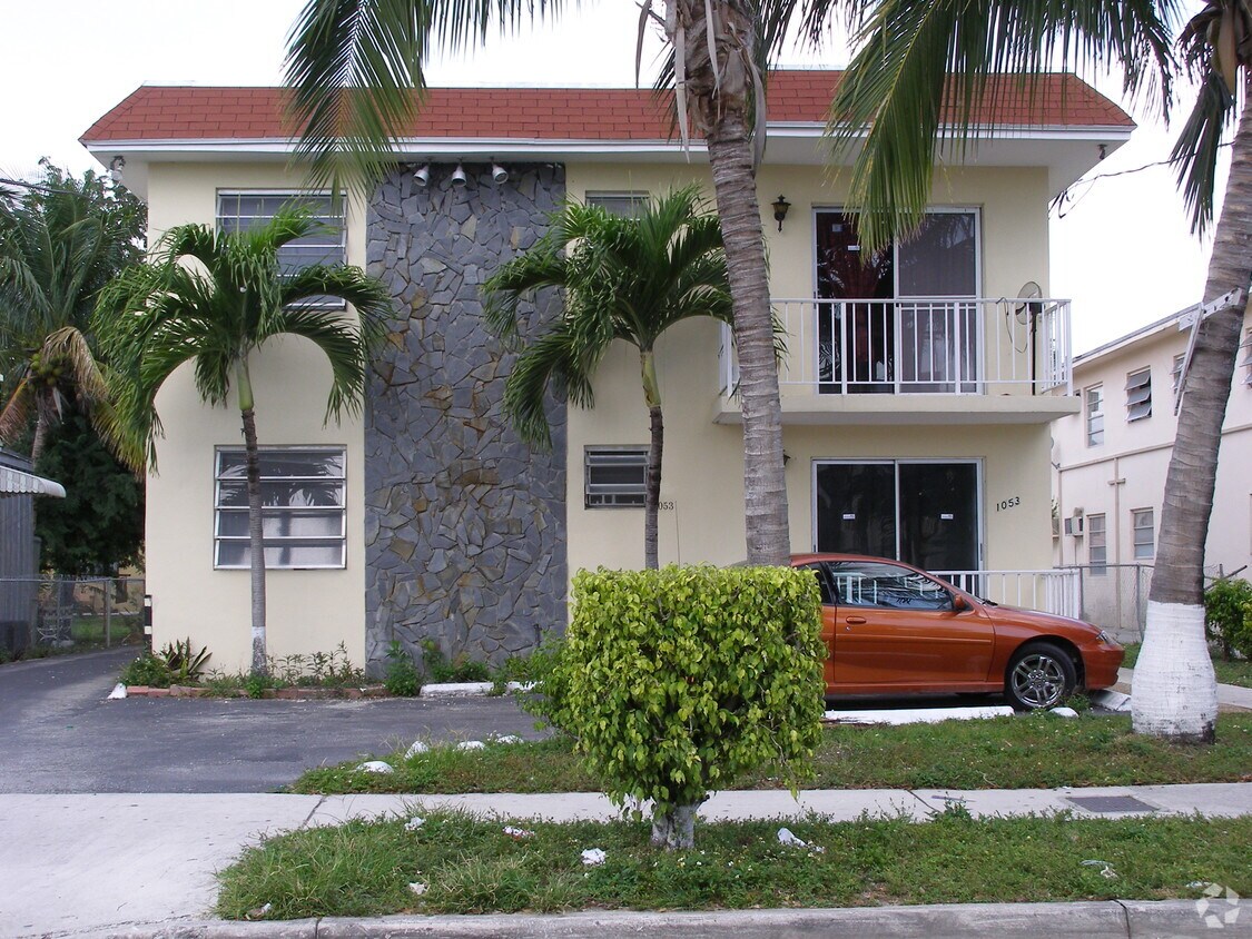 Primary Photo - 1053 NW 5th St