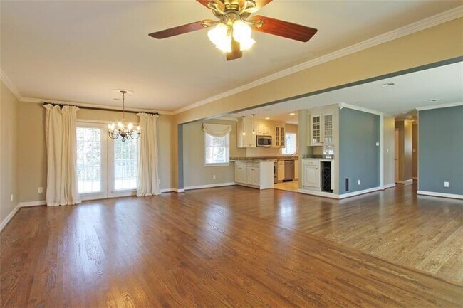 Foto del edificio - 2807 Winding Ln NE