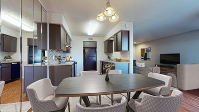 Building Photo - Hulen Gardens Apartments