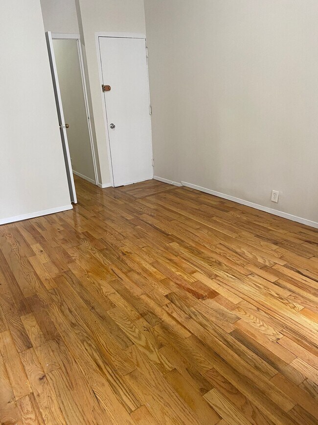 Foto del edificio - 162 E 33rd St