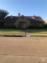 Building Photo - 1322 Rivercrest Blvd