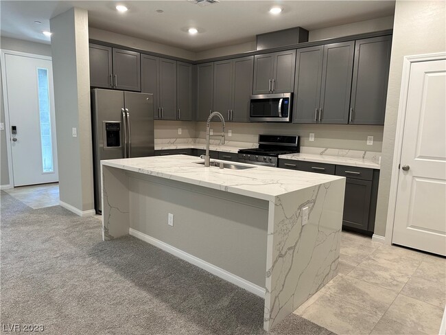 Building Photo - 515 Sonoma Range St