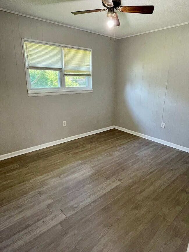 Foto del edificio - 2103 Tyler St