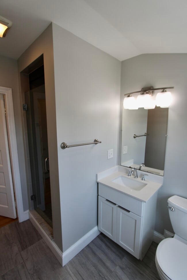 Building Photo - 508 Revere St