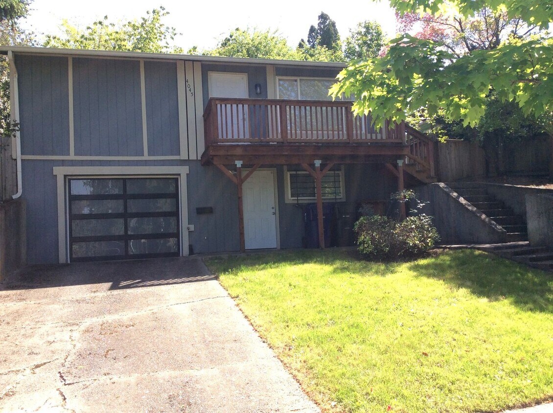 Lovely 3 Bdrm+ - 2 story home in Tacoma! ... - Lovely 3 Bdrm+ -  2 story home in Tacoma! ...