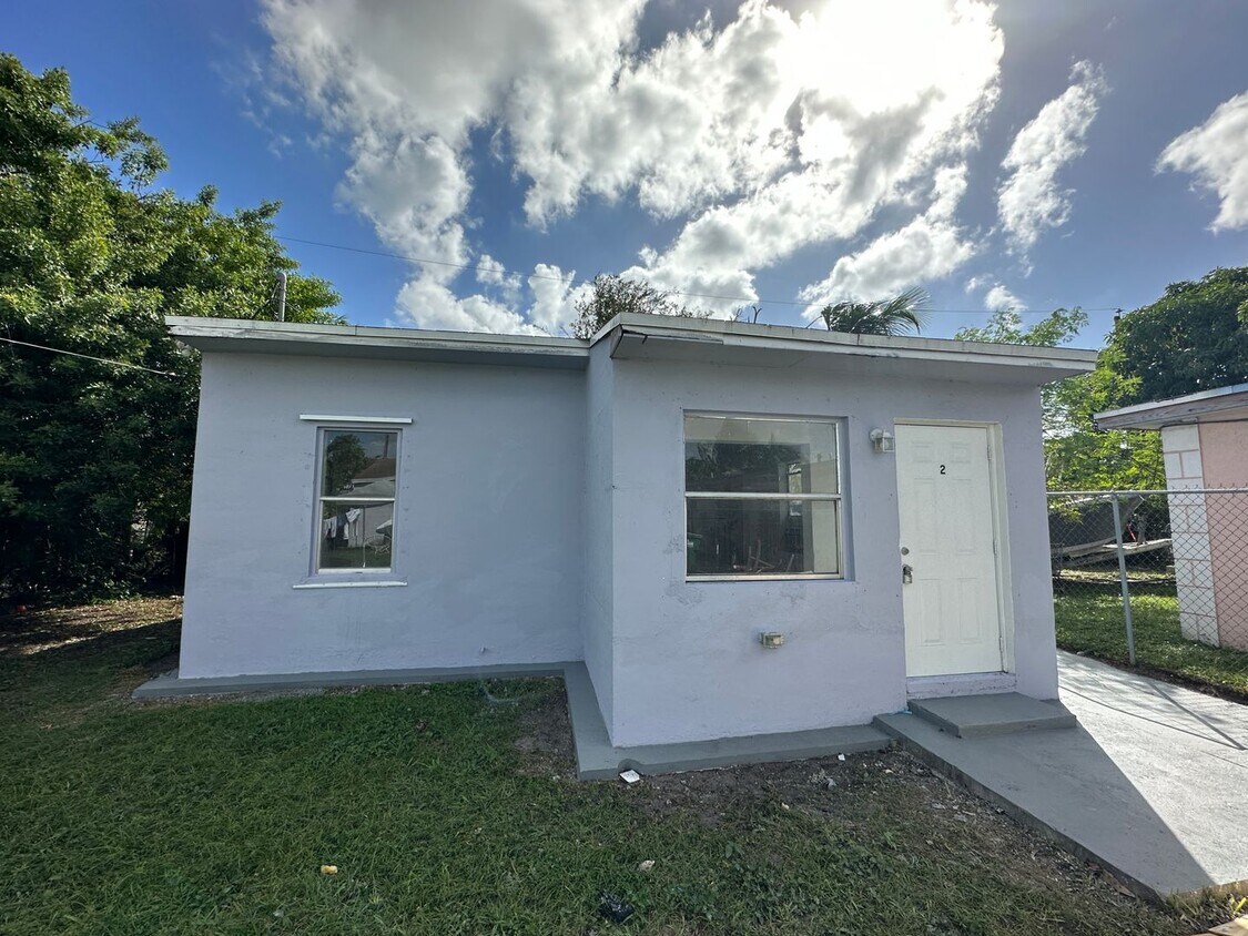 Primary Photo - 786 NW 103 Street
