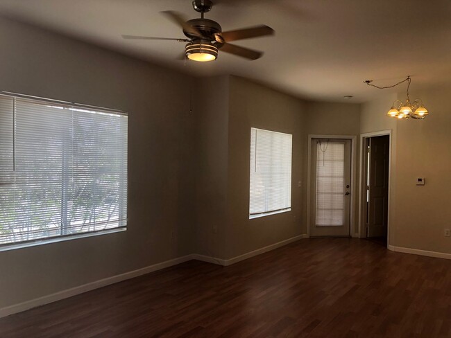 Building Photo - Beautiful Condo Now Available!