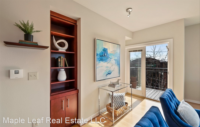 Building Photo - 2 br, 2 bath House - 1026 NE 65th Street #308