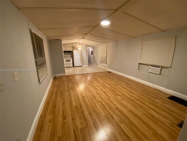 Foto del edificio - 10457 S 228th Ln