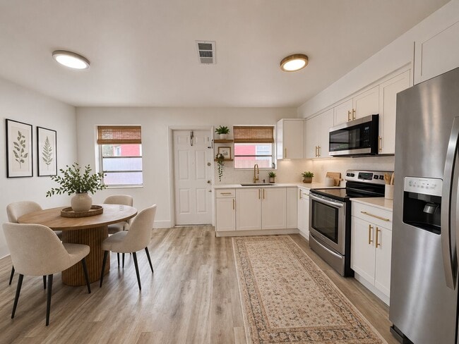 Foto del edificio - 1781 SW 13th St