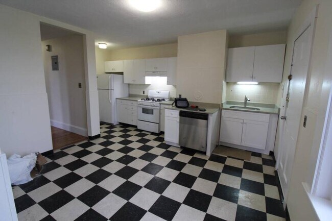 Building Photo - 4.0 bedroom in Cambridge Massachusetts 02139