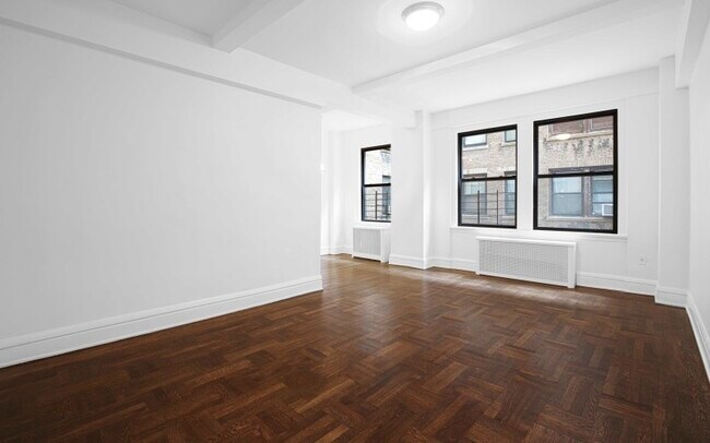 Foto del edificio - 12 East 86th St