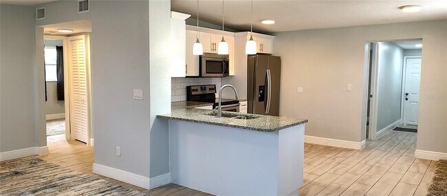 Foto del edificio - 9215 Starkey Rd