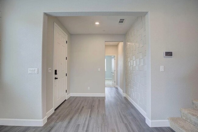 Building Photo - 1606 Lion St