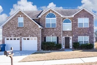 Building Photo - 3118 Avondale Dr SE