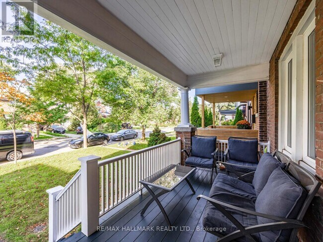 Photo du bâtiment - 97 Woodycrest Ave