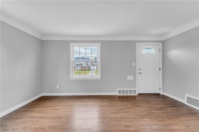 Building Photo - 25771 Zeman Ave