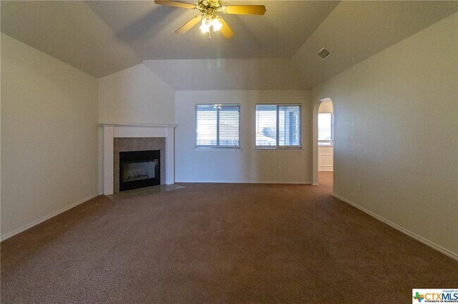 Building Photo - 3803 Lyna Ct