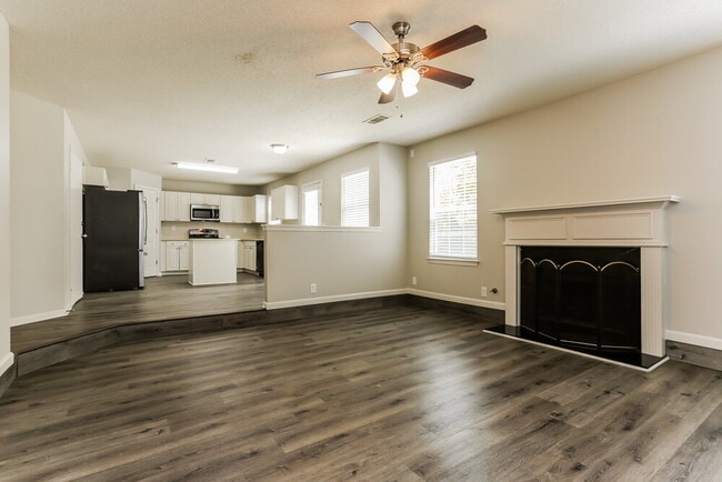 Building Photo - 3548 Craggy Perch