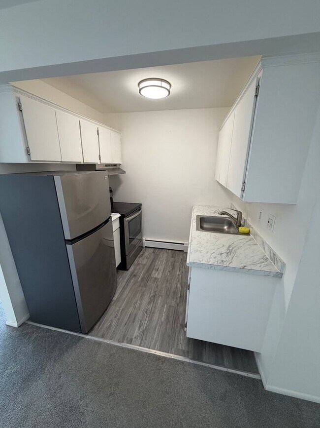 Foto del edificio - 24801 Jefferson Ave