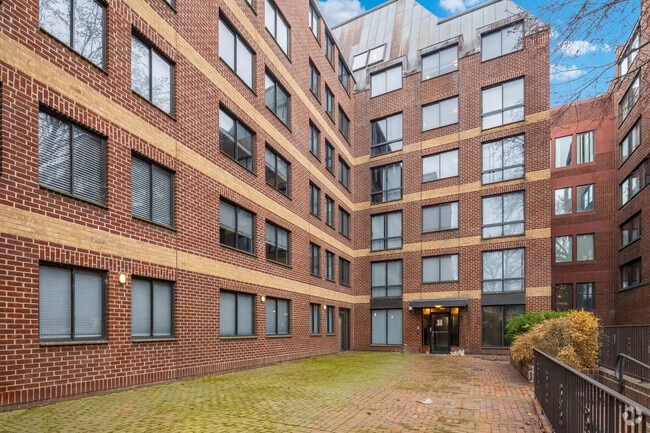 1000 29th St NW - The Ledger Apartments