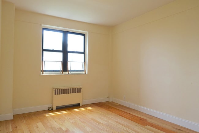Building Photo - 13 Hamilton Pl
