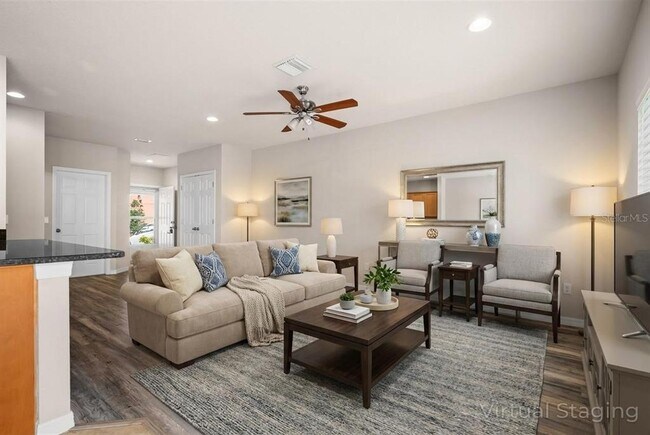 Building Photo - 1875 Sommarie Wy