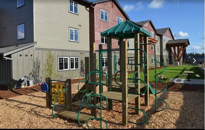 Building Photo - Chestnut Cove