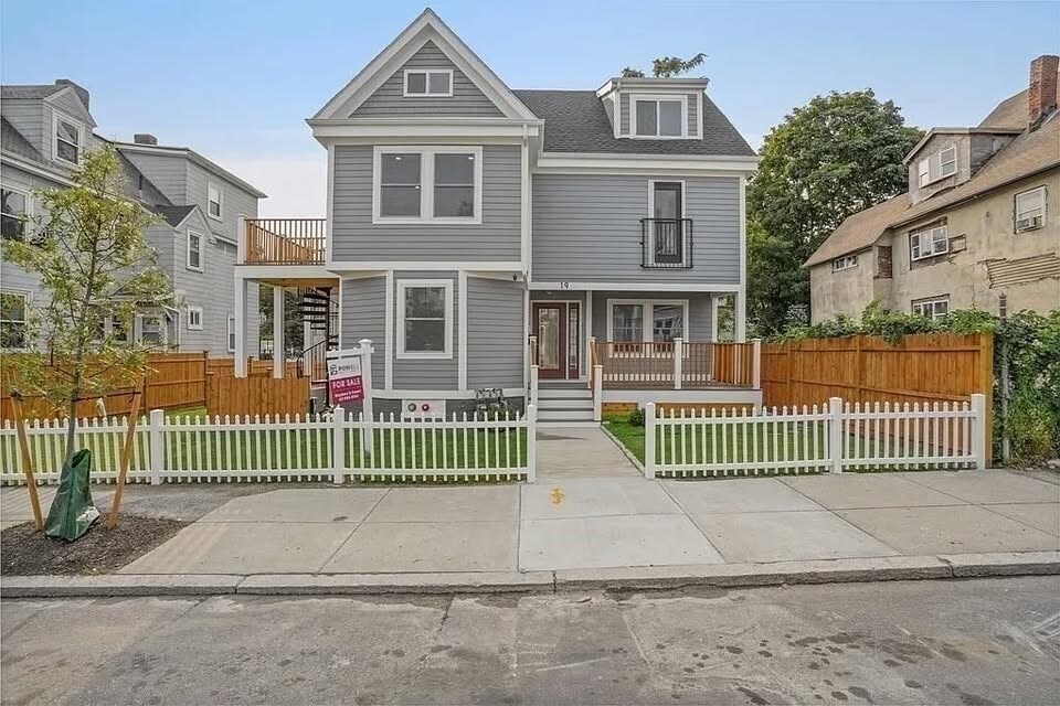 Primary Photo - 19 Warner St