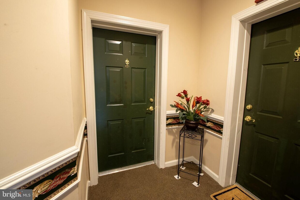 203 Secretariat Dr Unit 203L, Havre de Grace, MD 21078 Room for Rent