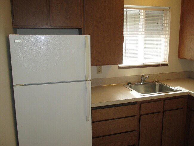 Foto del edificio - Cozy One Bedroom Apartment in the Heart of South Salem