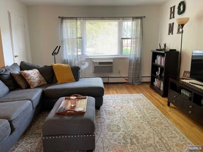 Building Photo - 43B Atherton Ct