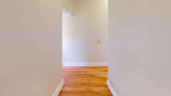 Foto del edificio - 1369 Summit St