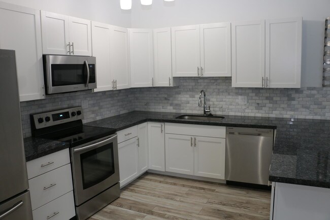 Building Photo - 9843  Boca Gardens Trail C