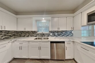Building Photo - 20414 Laverton Dr