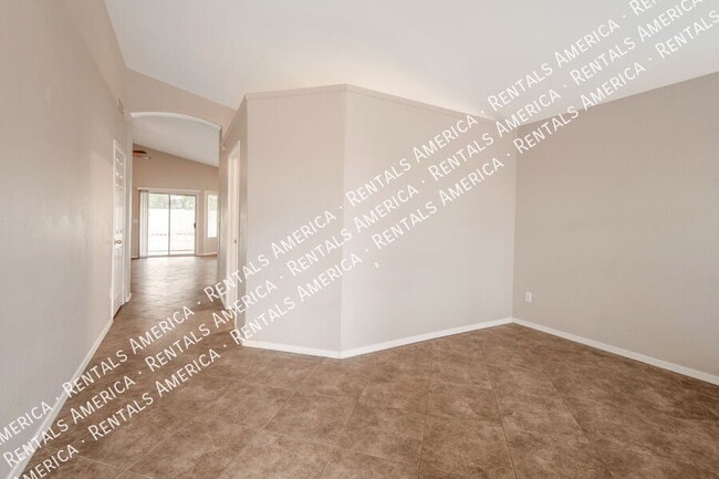 Foto del edificio - 7744 E Dallas St