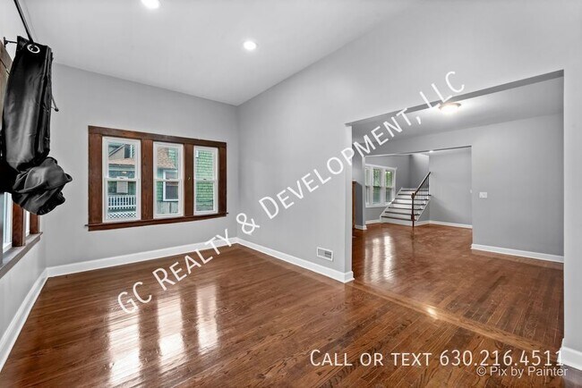 Foto del edificio - 1650 W 100th St