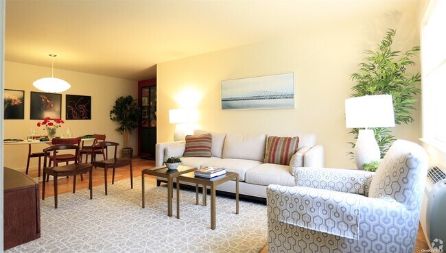 Building Photo - 27 Commodore Ln